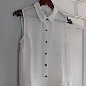 Cabi White Sleeveless Collared Button Down Pleated